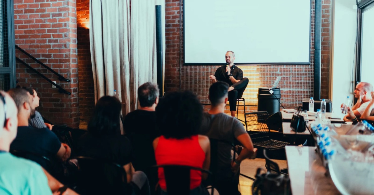 Top fintech voices you should follow in 2025 blog image